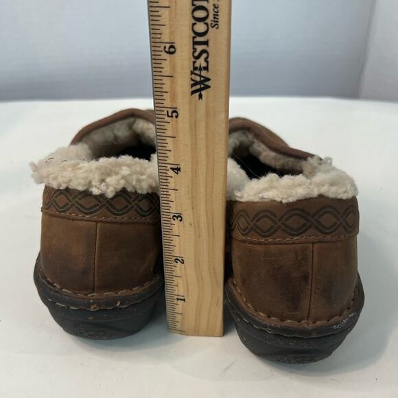 UGG Women’s Bettey 5747 Brown Leather Sheepskin Slip On Loafer Shoes Sz 5. - Picture 5 of 9